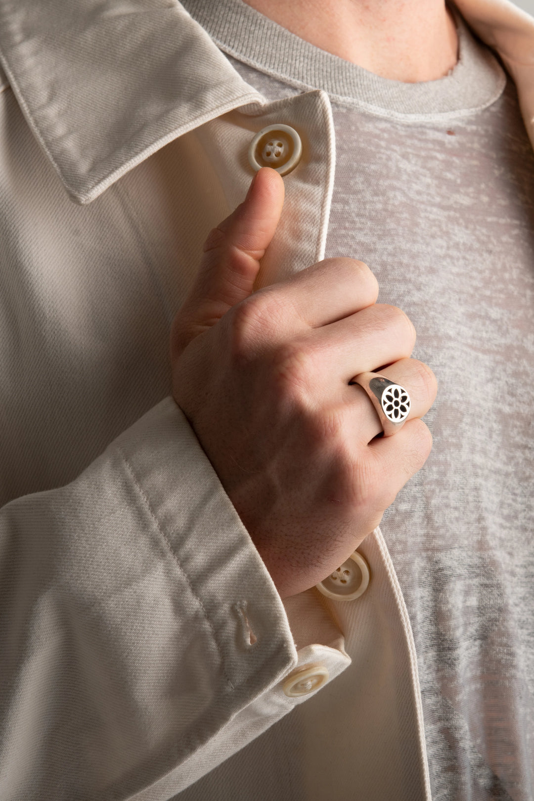 GOOD ART Signet Ring - Rosette