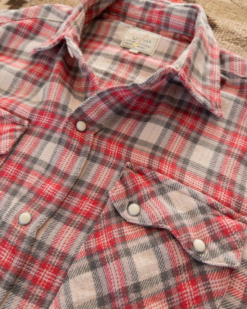 Wythe - Washed Flannel Pearlsnap Shirt - Cherry Blossom