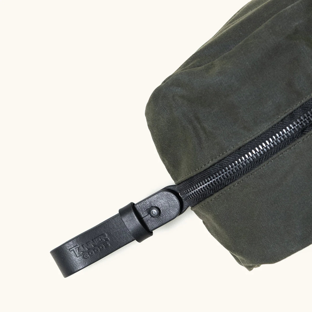 TANNER GOODS Drifter Dopp Kit - Juniper Green (Waxed Canvas)