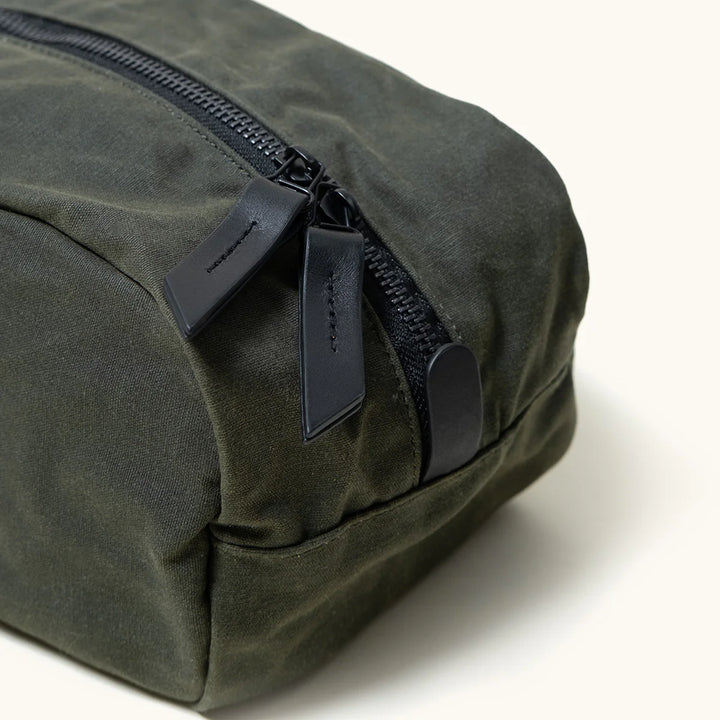 TANNER GOODS Drifter Dopp Kit - Juniper Green (Waxed Canvas)