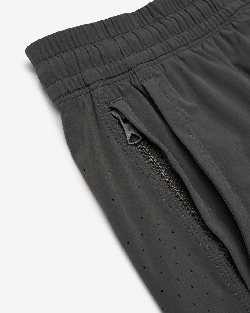 Reigning Champ 4-Way Stretch Nylon Standard Training Short 7" - Carbon