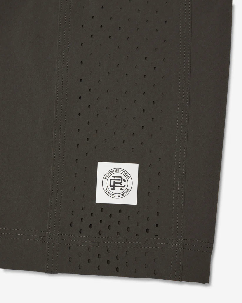 Reigning Champ 4-Way Stretch Nylon Standard Training Short 7” - Carbon