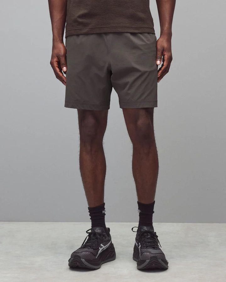 Reigning Champ 4-Way Stretch Nylon Standard Training Short 7” - Carbon