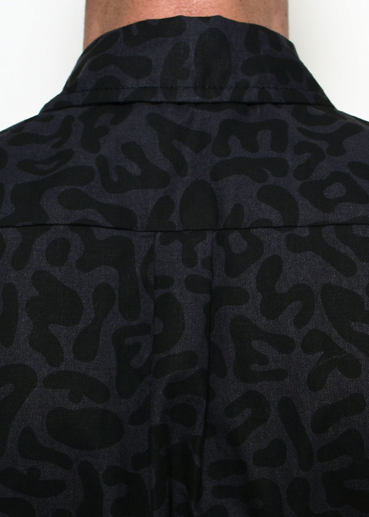 Rogue Territory Short Sleeve Oxford Shirt - Alphabet Camo Grey