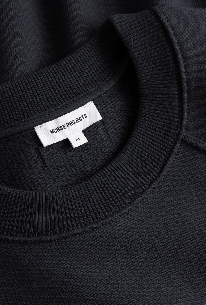 Norse Projects Tyr Relaxed Organic Loopback Raglan Crew - Dark Navy